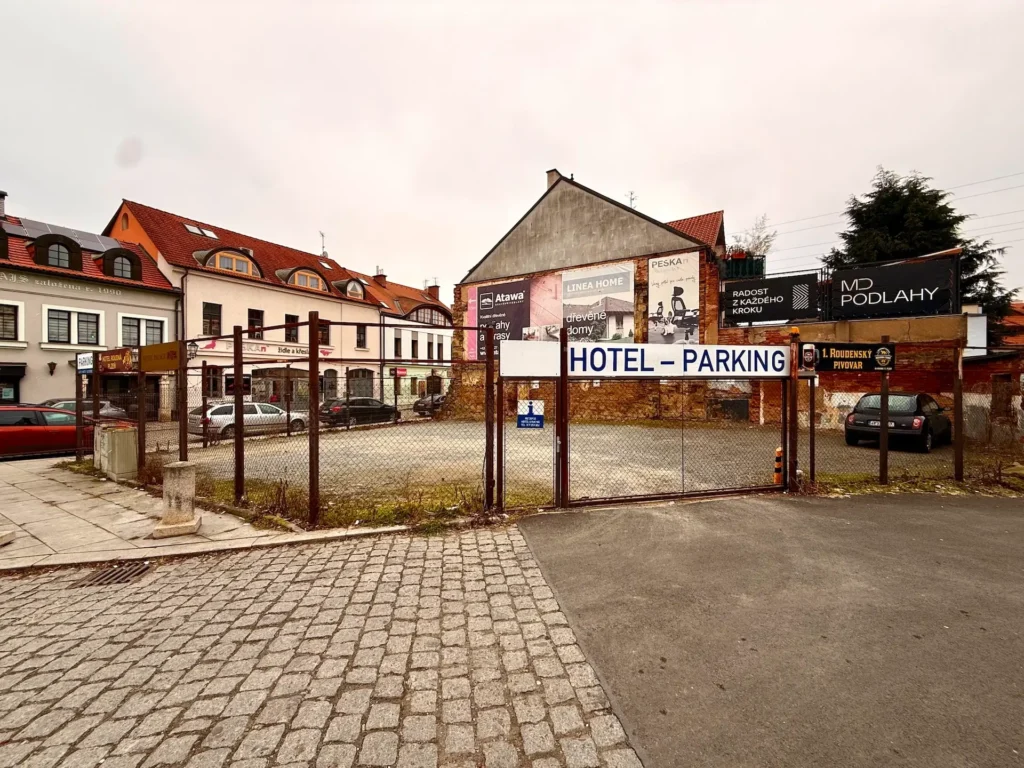 Parkoviště Hotel Roudná