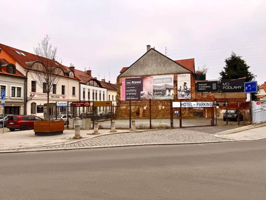Parkoviště Hotel Roudná