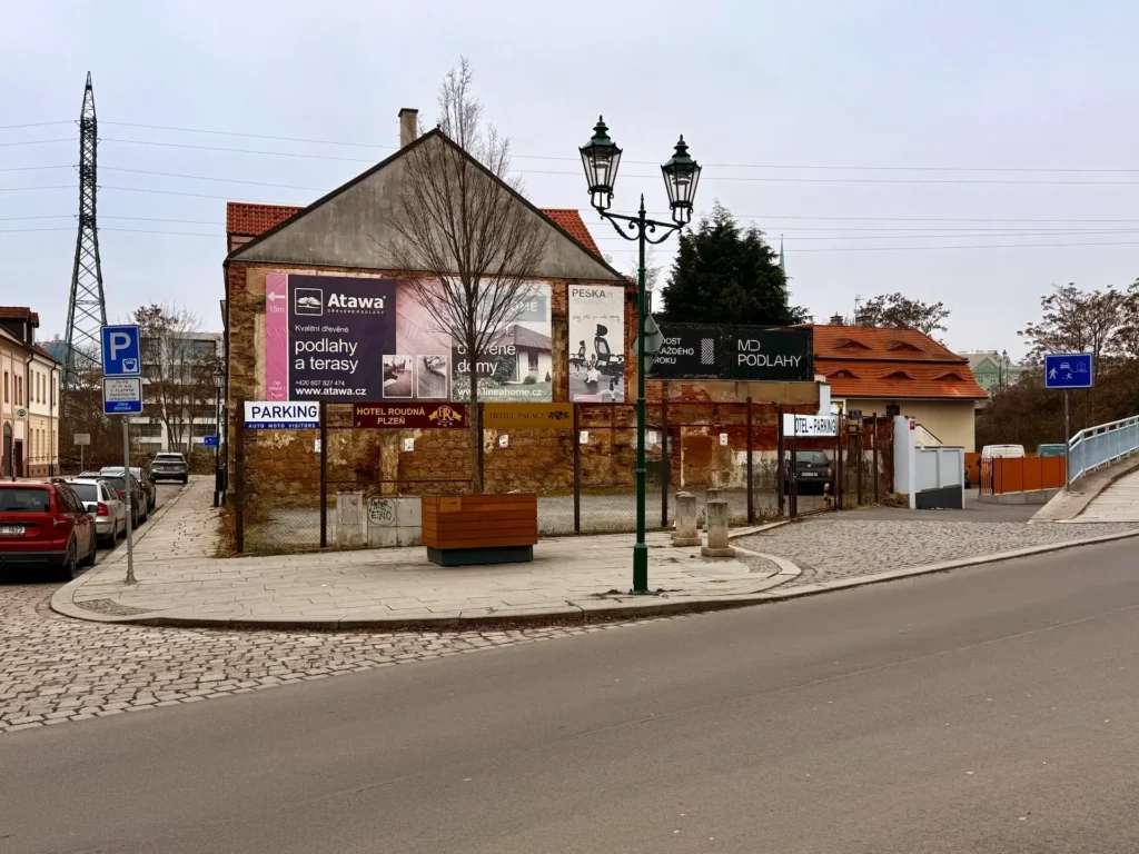 Parkoviště Hotel Roudná